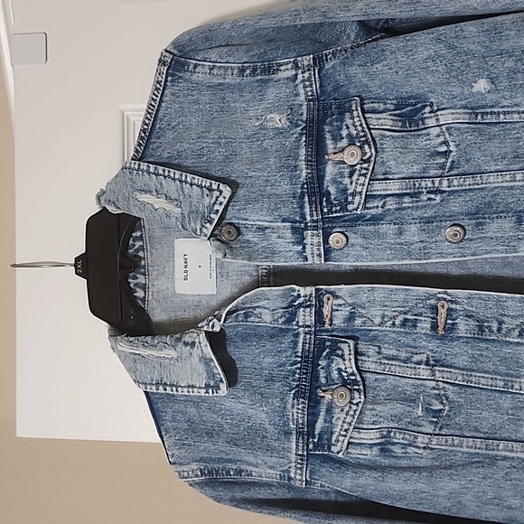 Old Navy Distressed Jean Jacket - Picture 3 of 6
